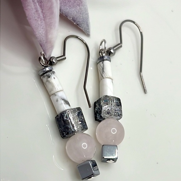 Quad Semi Precious Earrings. - Picture 2 of 4